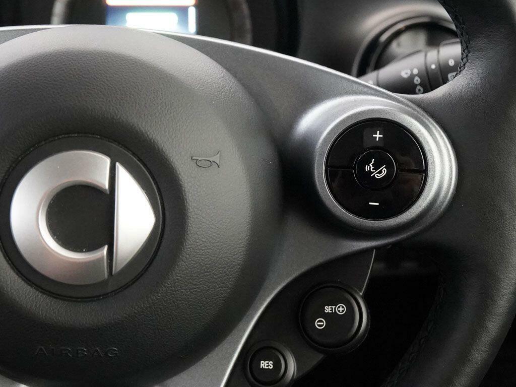 Smart Fortwo Coupe Eq Fortwo Prime Exclusive White #17