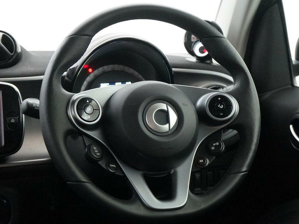 Smart Fortwo Coupe Eq Fortwo Prime Exclusive White #25