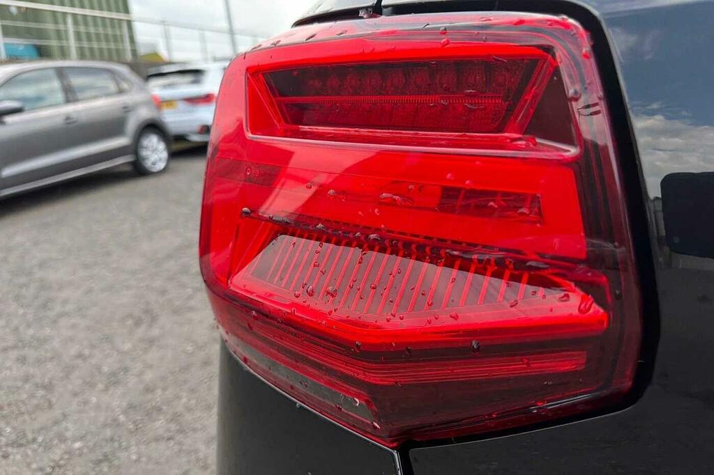 Audi Q2 Audi Estate 30 Tdi Sport White #15