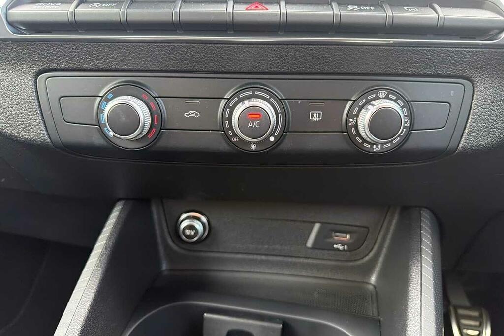 Audi Q2 Audi Estate 30 Tdi Sport White #38