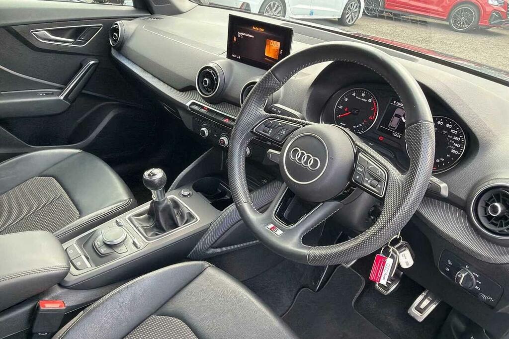 Audi Q2 S Line 35 Tfsi 150 Ps 6-Speed Black #6