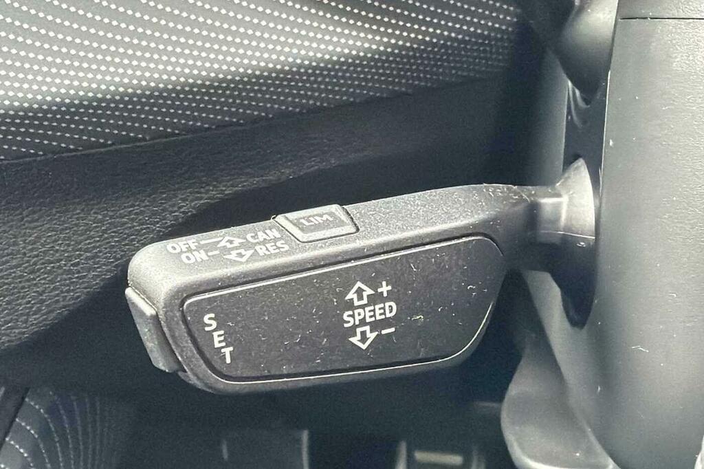 Audi Q2 Audi Estate 30 Tdi Sport White #32