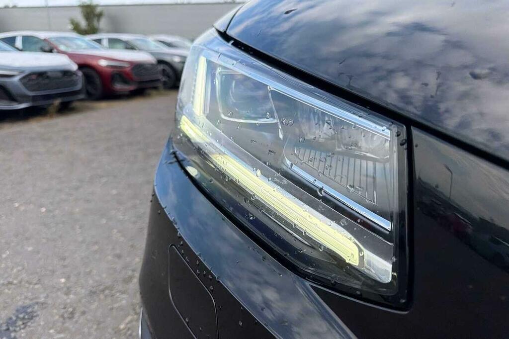 Audi Q2 Audi Estate 30 Tdi Sport White #17