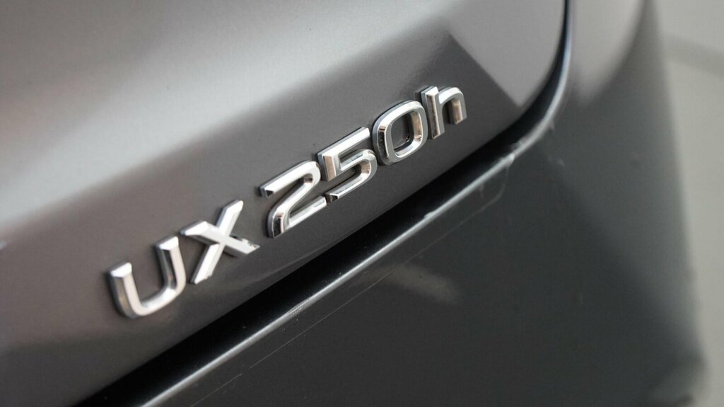 Lexus UX 2.0 250H Premium Sport Edition E-cvt Euro 6 Ss Grey #39