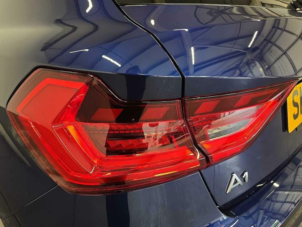 Audi A1 1.0 Tfsi 25 S Line Sportback S Tronic Green #13