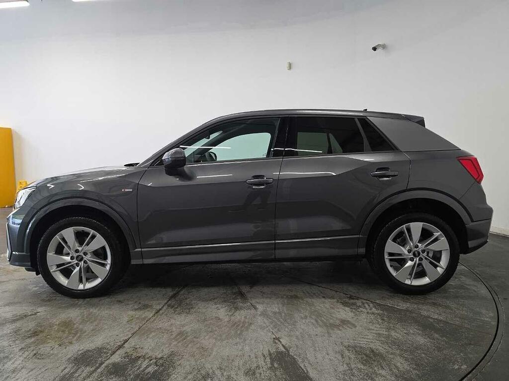 Audi Q2 Audi Q2 Sport 35 Tfsi 150 Ps S Tronic Grey #4