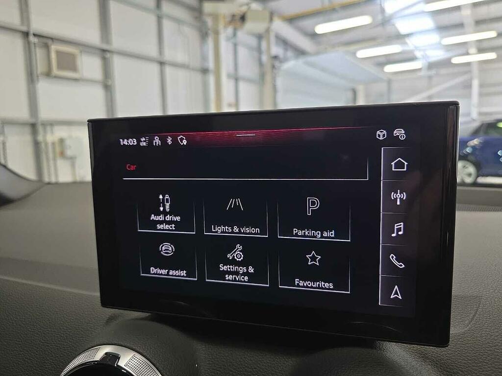 Audi Q2 Audi Q2 Sport 35 Tfsi 150 Ps S Tronic Grey #43