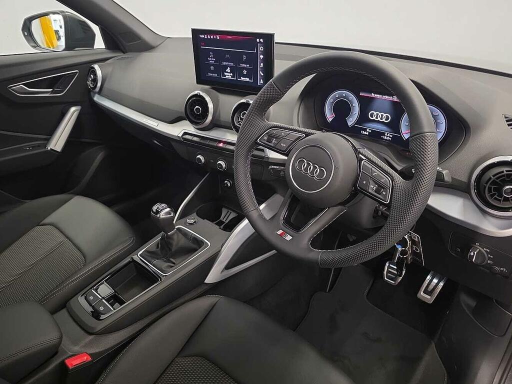 Audi Q2 Audi Q2 Sport 35 Tfsi 150 Ps S Tronic Grey #6