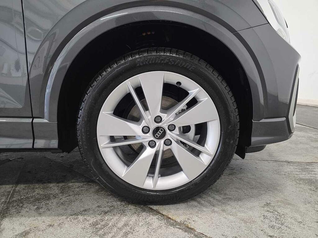 Audi Q2 Audi Q2 Sport 35 Tfsi 150 Ps S Tronic Grey #5