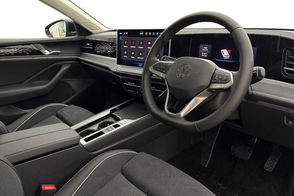 Volkswagen Passat 1.5 Tsi Ehybrid Elegance Dsg Black #6