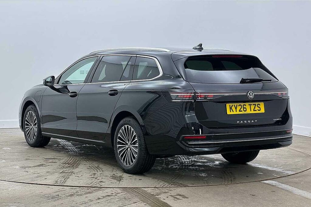 Volkswagen Passat 1.5 Tsi Ehybrid Elegance Dsg Black #3