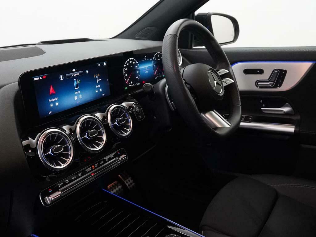 Mercedes-Benz GLA Class 180 Sport Edition 2025 #41