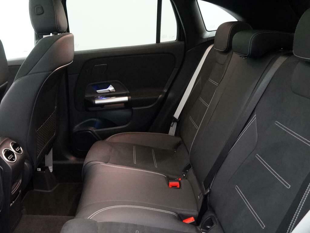 Mercedes-Benz GLA Class 180 Sport Edition 2025 #9