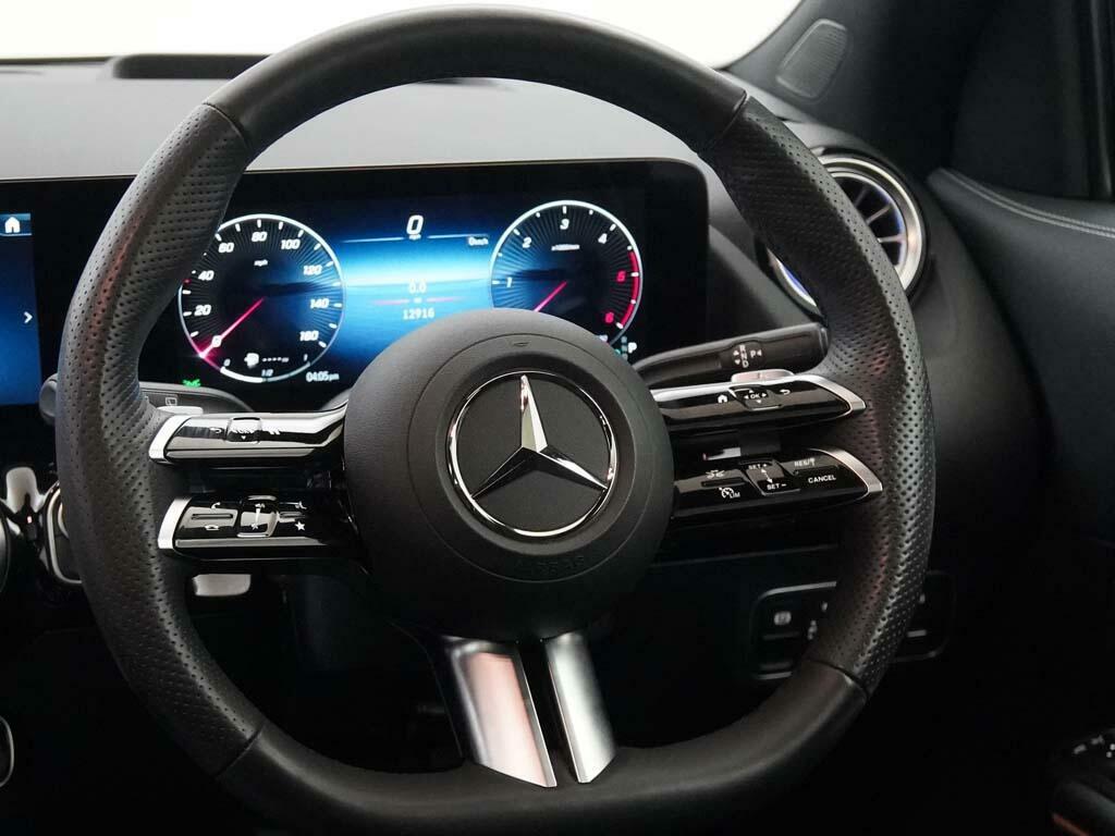 Mercedes-Benz GLA Class 180 Sport Edition 2025 #37