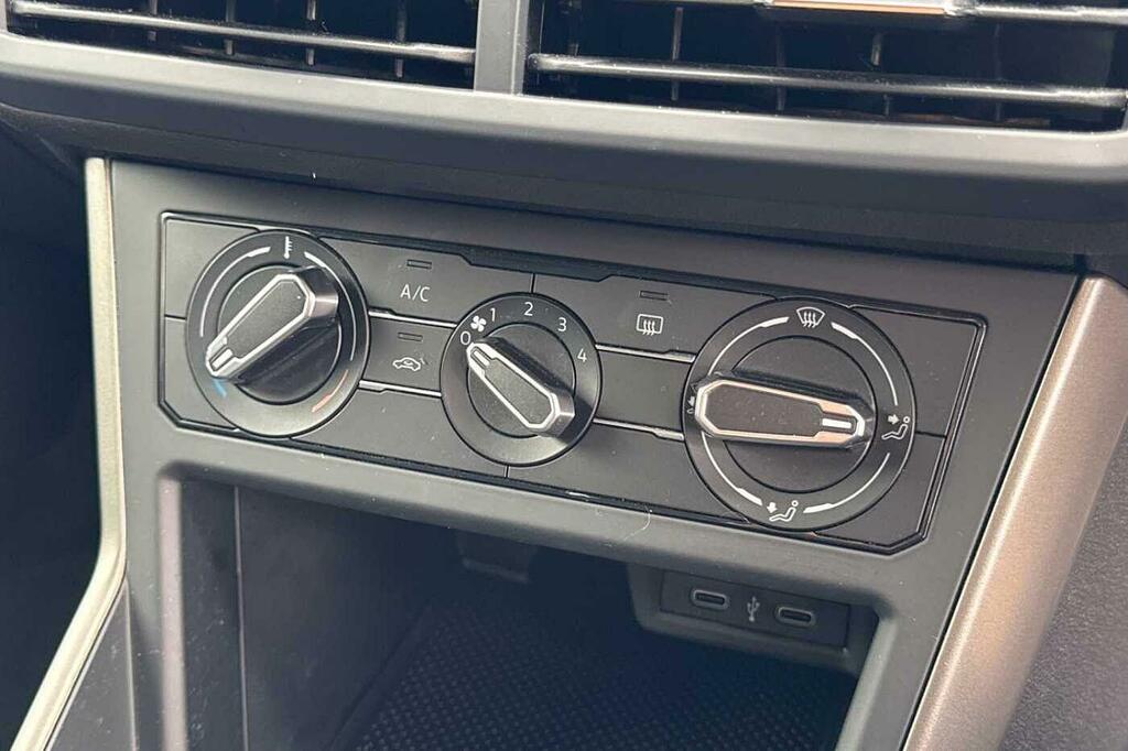 Volkswagen Polo 1.0 Evo 80 Beats Black #26