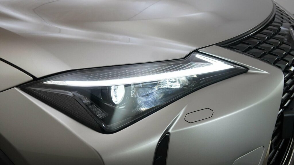 Lexus UX 2.0 Premium Sport Edition Suv Hybrid E- White #37