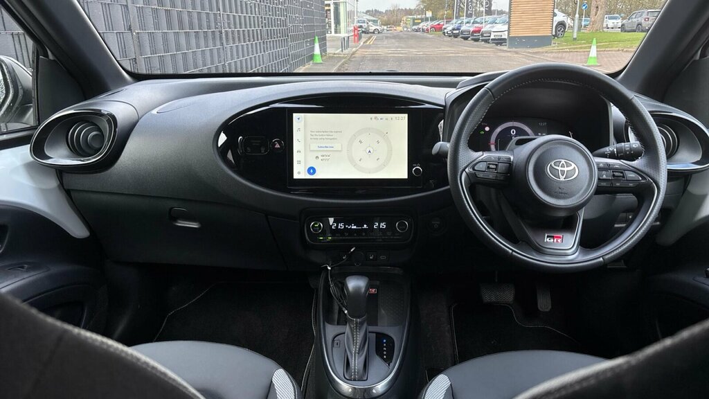 Toyota Aygo X 1.5H Gr Sport Cvt Euro 6 Ss White #5