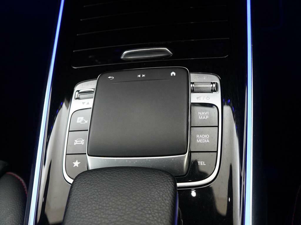 Mercedes-Benz GLB Class 220D 4Matic Amg Line Premium 8G-tronic Black #28