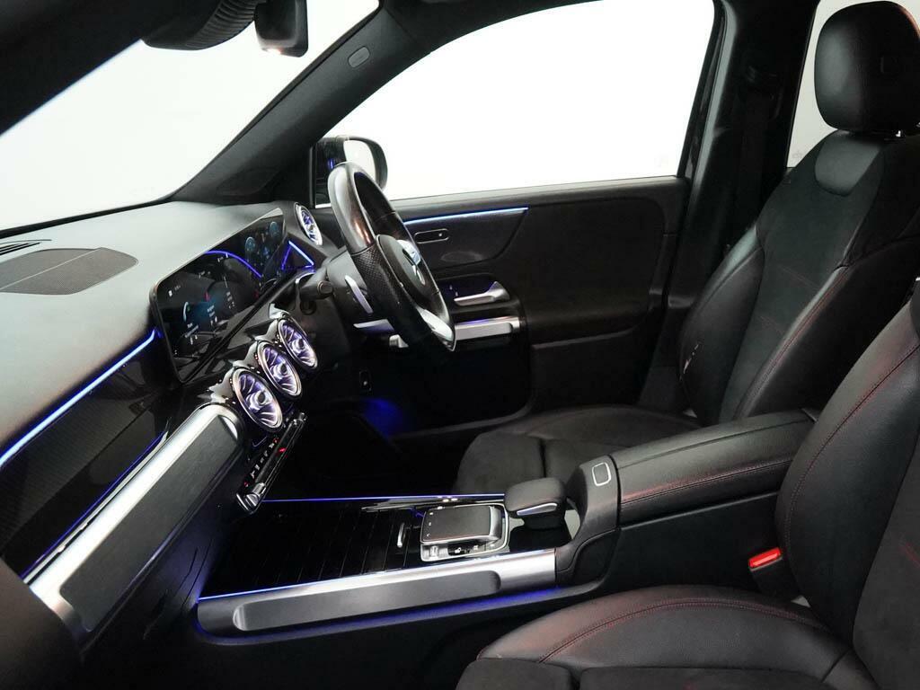 Mercedes-Benz GLB Class Glb 220 D 4Matic Amg Line Premium Black #3