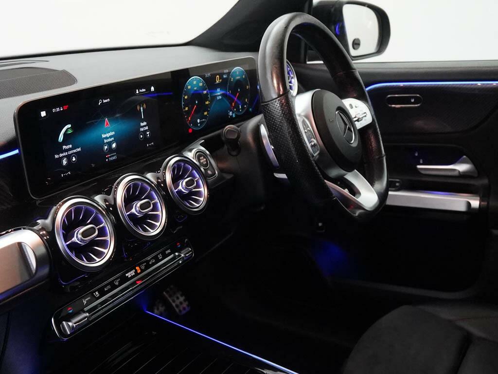 Mercedes-Benz GLB Class 220D 4Matic Amg Line Premium 8G-tronic Black #36