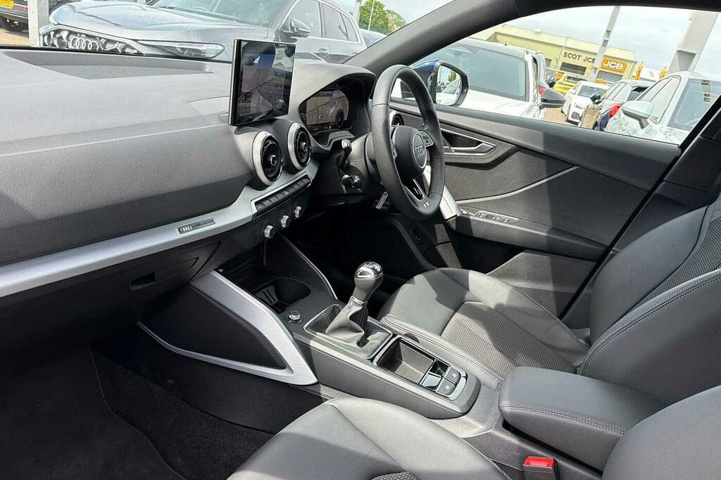 Audi Q2 1.5 Tfsi Cod 35 Sport Suv S Tronic Euro Grey #2
