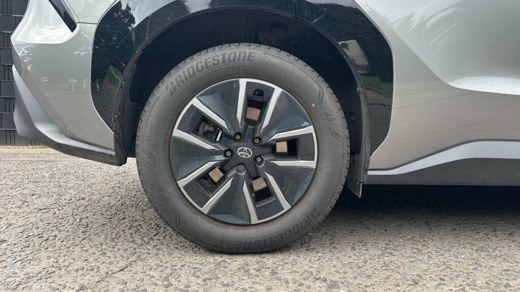 Toyota bZ4X 71.4Kwh Vision 11Kw Obc  #25