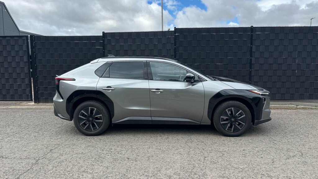 Toyota bZ4X 71.4Kwh Vision 11Kw Obc  #23