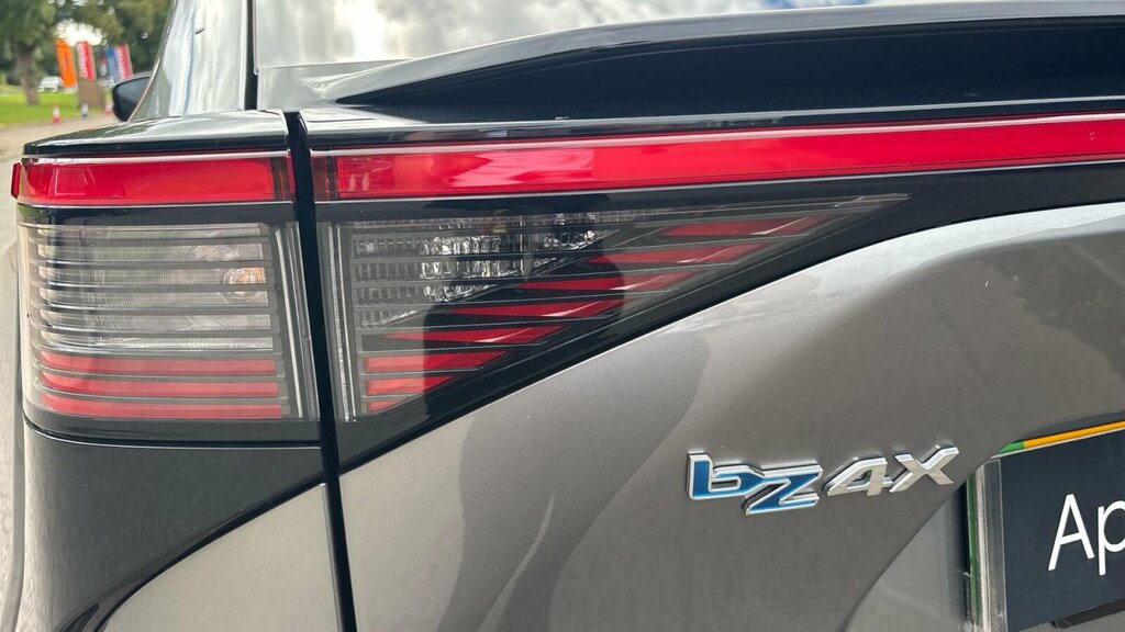 Toyota bZ4X 71.4Kwh Vision 11Kw Obc  #21