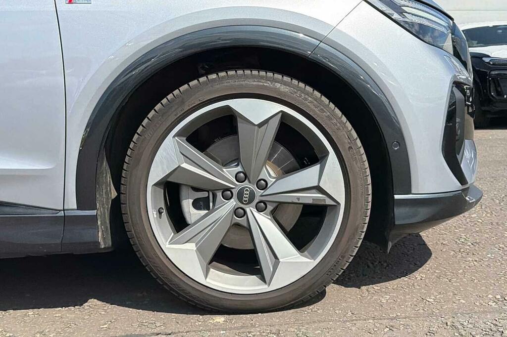 Audi Q4 E Tron Q4 Sportback Black Edition 45 E-tron Quattro 210,0 Silver #5