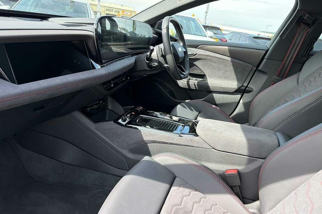 Audi A6 Sportback Edition 1 E-tron Quattro 315,00 Kw White #2