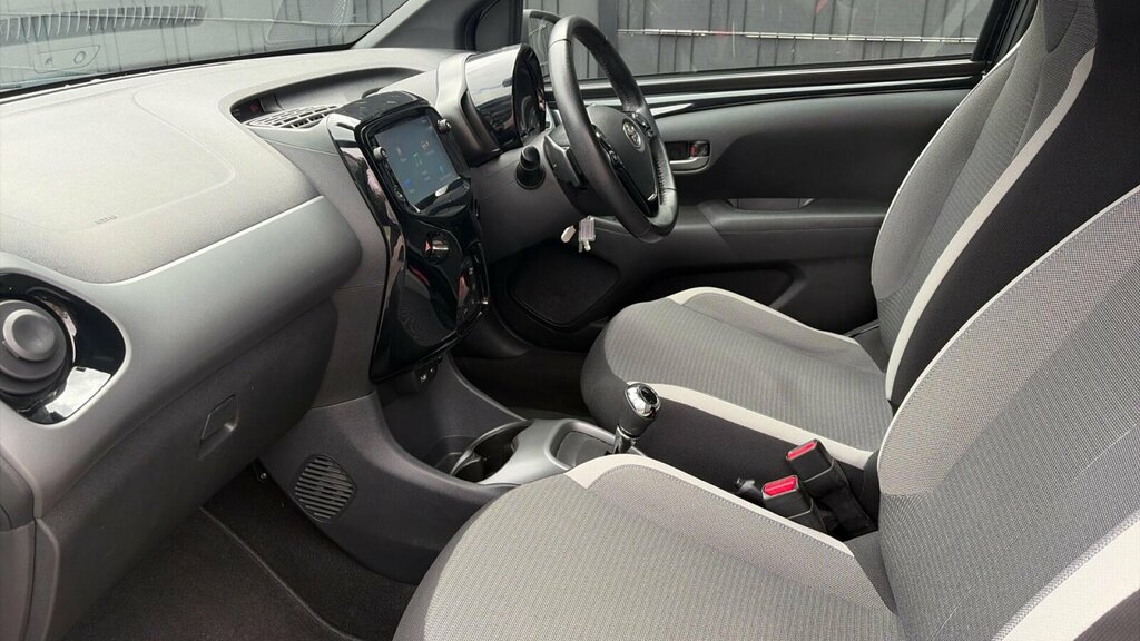 Toyota Aygo 1.0 Vvt-i X-trend X-shift Euro 6 Safety Sense Black #5