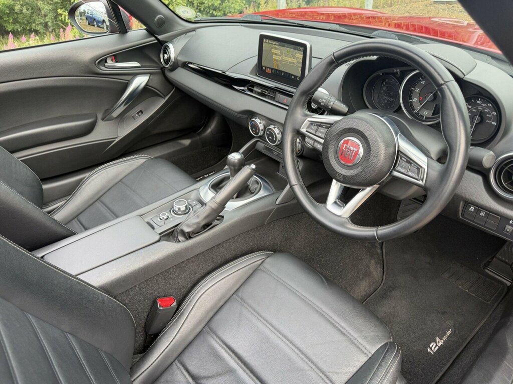 Fiat 124 Spider 1.4 Multiair Lusso Red #6