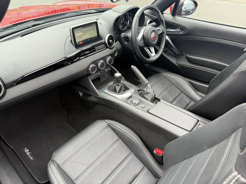 Fiat 124 Spider 1.4 Multiair Lusso Red #2