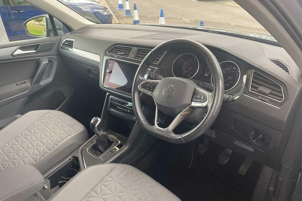Volkswagen Tiguan 1.5 Tsi 150 Life Grey #6