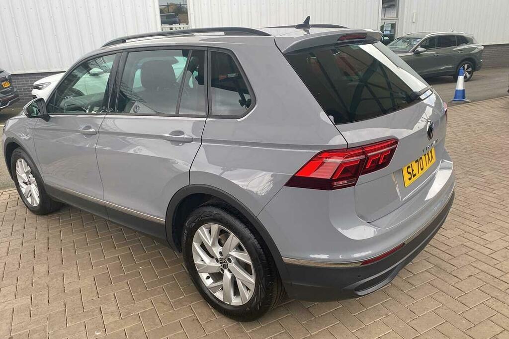 Volkswagen Tiguan 1.5 Tsi 150 Life Grey #3