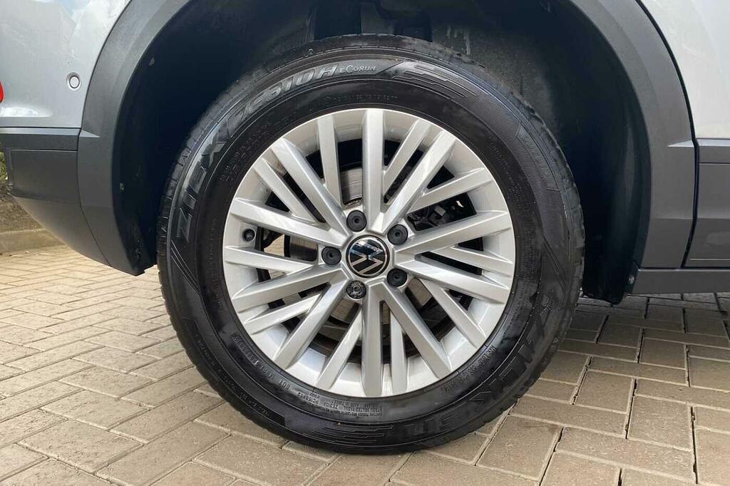 Volkswagen T-Roc 1.5 Tsi Life SO73JVV Silver #5