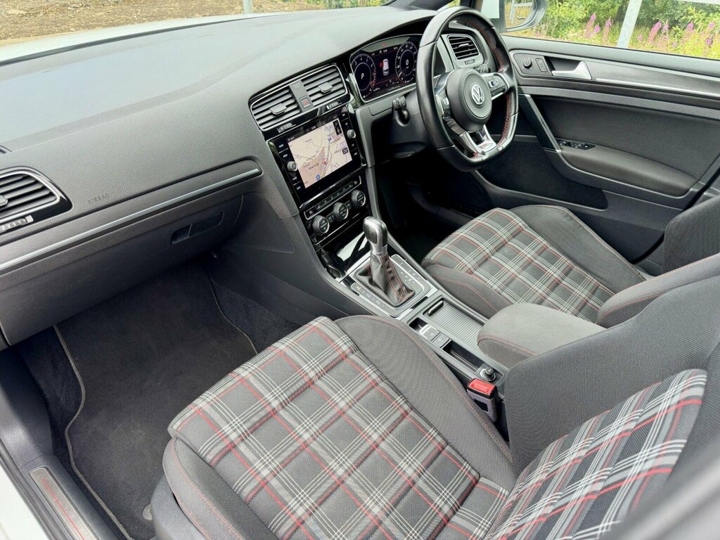 Volkswagen Golf 2.0 Tsi 245 Gti Performance Dsg White #2