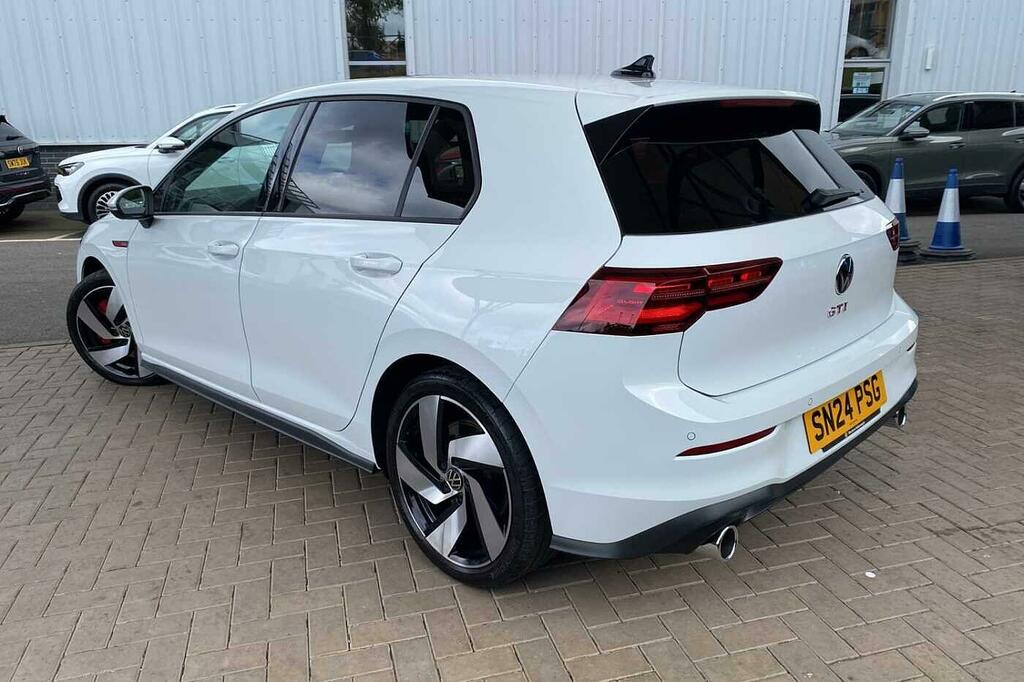 Volkswagen Golf 2.0 Tsi Gti Dsg White #3