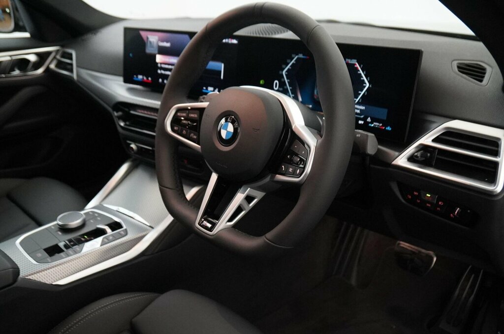 BMW 4 Series M440i Xdrive Convertible Red #27