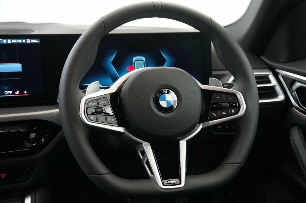 BMW 4 Series M440i Xdrive Convertible Red #28