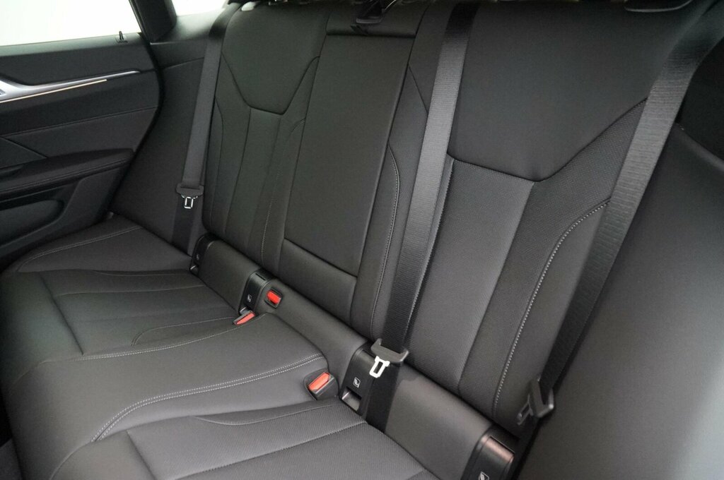 BMW 4 Series M440i Xdrive Convertible Red #14
