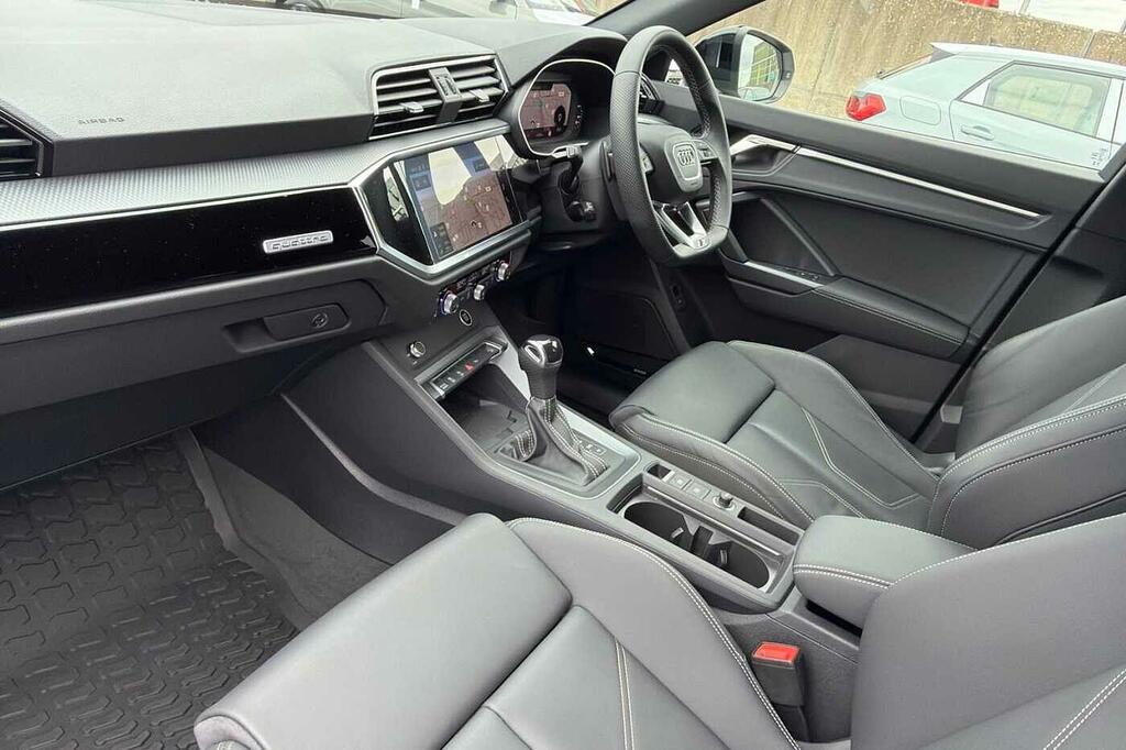 Audi Q3 Black Edition 40 Tfsi Quattro 190 Ps S Tronic White #2