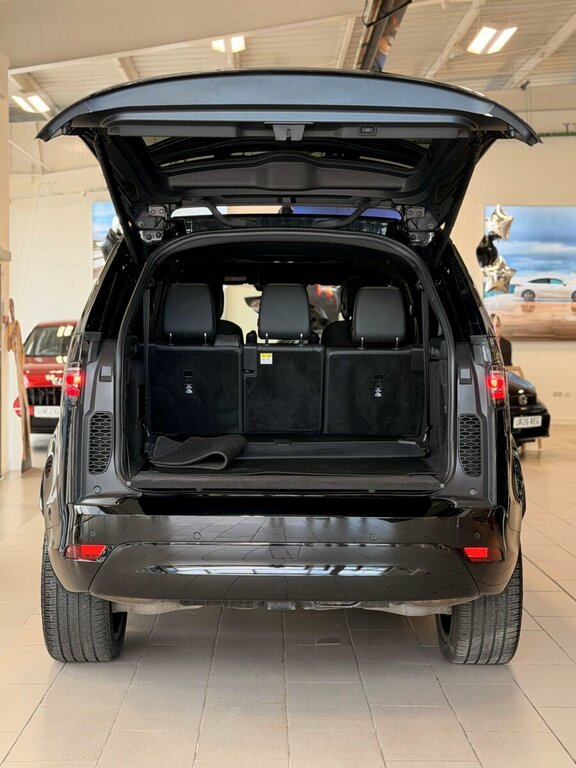 Land Rover Discovery 3.0 D300 Hse Commercial Brown #15