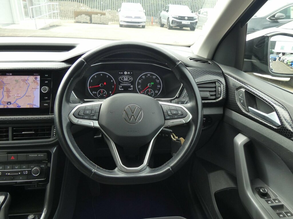 Volkswagen T-Cross Se Tsi Red #10