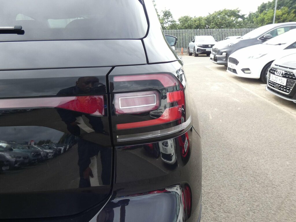 Volkswagen T-Cross Se Tsi Red #19