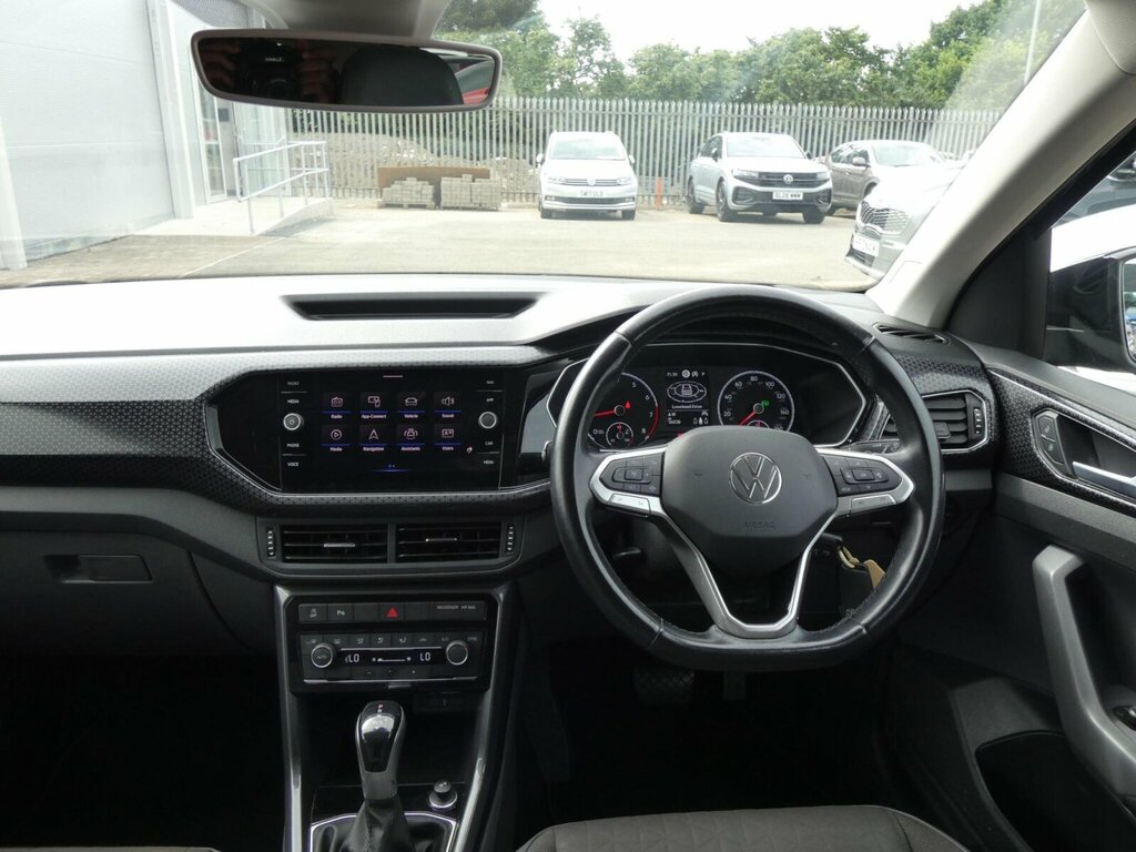 Volkswagen T-Cross Se Tsi Red #9