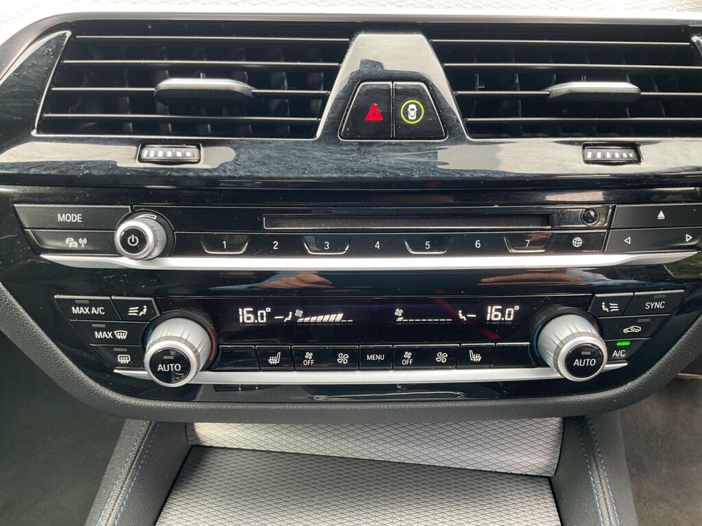 BMW 5 Series 520D Xdrive M Sport Black #27