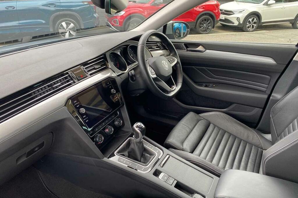 Volkswagen Passat 1.5 Tsi Evo Sel Grey #2
