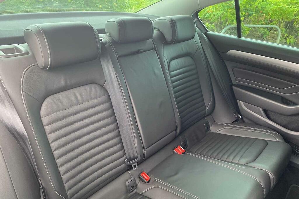 Volkswagen Passat Mk8 Facelift Sal 1.5 Tsi 150 R-line Evo Dsg Grey #13