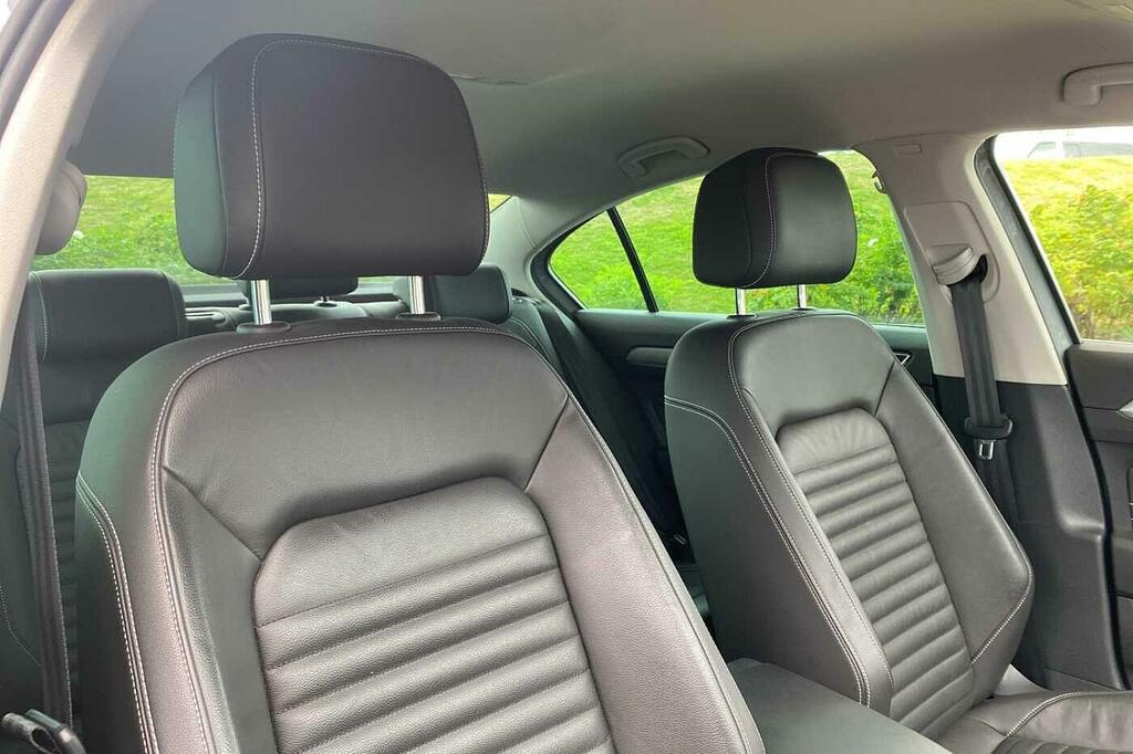 Volkswagen Passat Mk8 Facelift Sal 1.5 Tsi 150 R-line Evo Dsg Grey #35